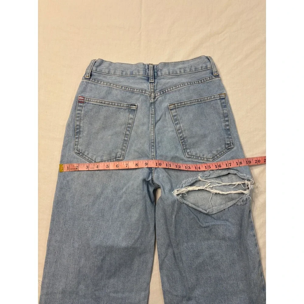 BDG Urban Outfitters High-Rise Baggy Distressed Light Wash Jeans Size 26